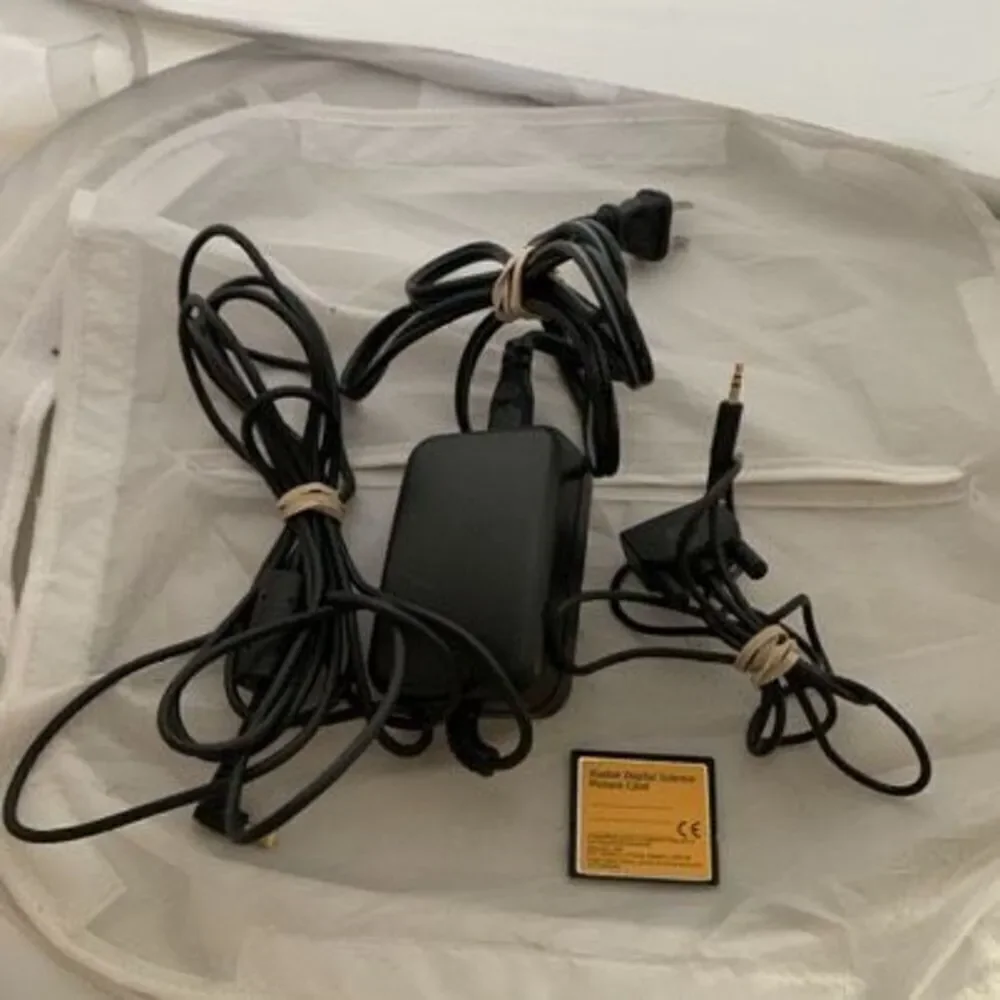 Kodak DC200 Digital Camera & Accessories *Not working*